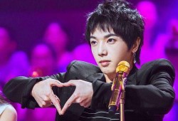 爆料华晨宇综艺视频合集,笑料与感动并存，音乐才子多面魅力展现